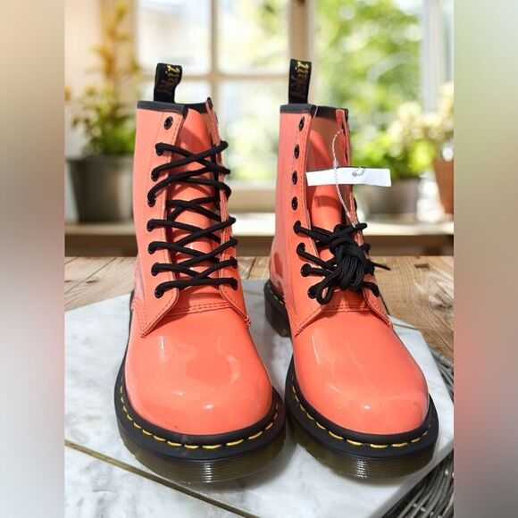 NWT Dr. Marten’s 1460 Patent Lamper Coral Pink Leather Boots Size 8 EU 39 - Picture 5 of 13